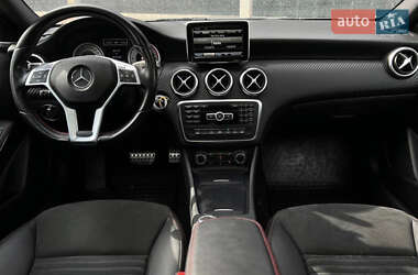 Хэтчбек Mercedes-Benz A-Class 2012 в 
