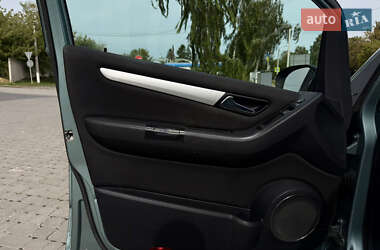 Хэтчбек Mercedes-Benz A-Class 2006 в 