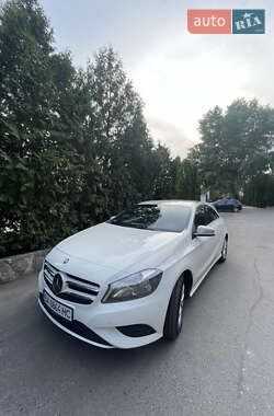 Хетчбек Mercedes-Benz A-Class 2014 в 