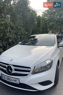 Хетчбек Mercedes-Benz A-Class 2014 в 