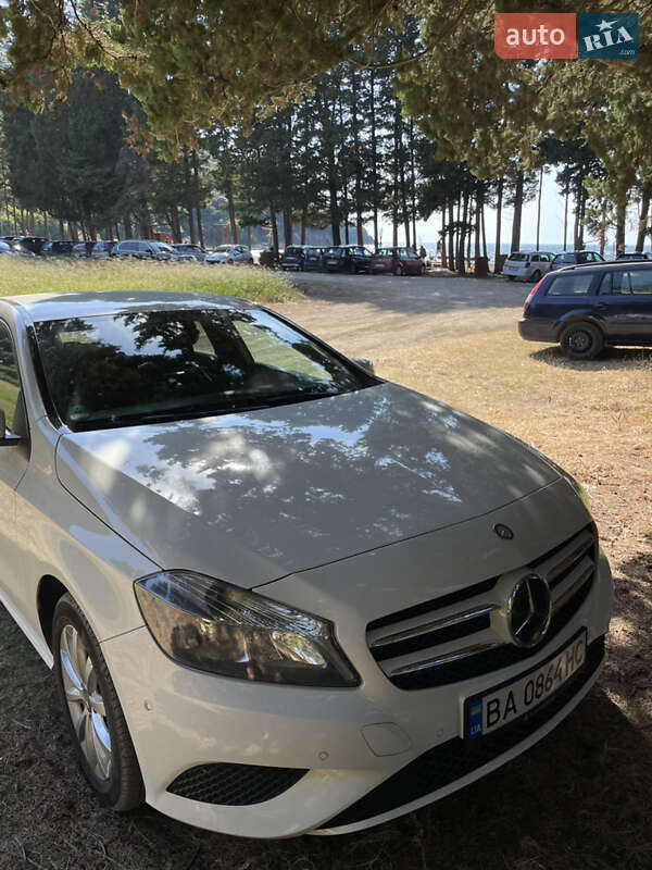Хэтчбек Mercedes-Benz A-Class 2014 в Кропивницком фото 21 Хэтчбек Mercedes-Benz A-Class 2014 в Кропивницком