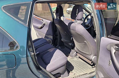 Хэтчбек Mercedes-Benz A-Class 2001 в 