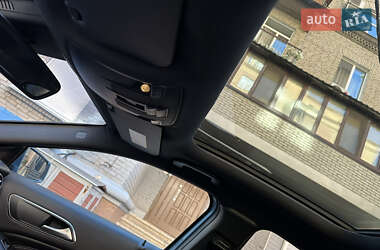 Хэтчбек Mercedes-Benz A-Class 2012 в 