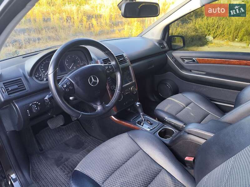 Купе Mercedes-Benz A-Class 2010 в Києві
