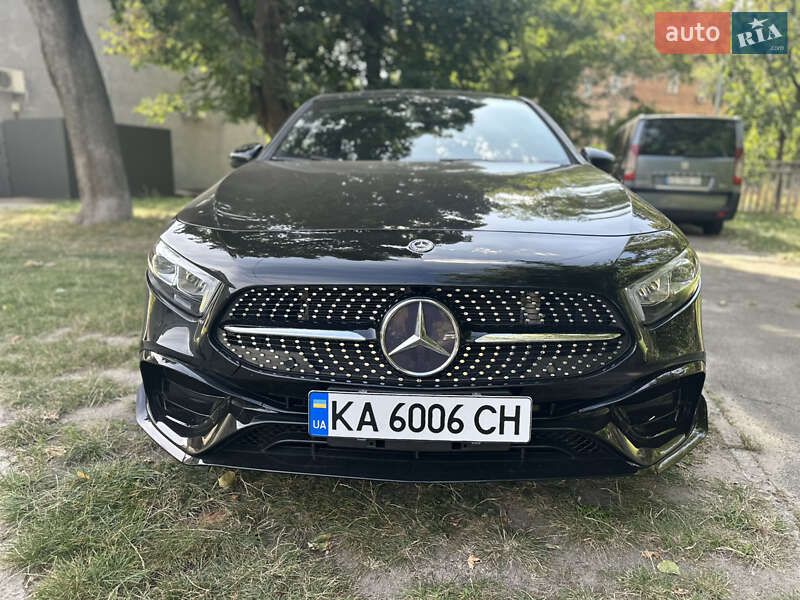Седан Mercedes-Benz A-Class 2019 в Киеве