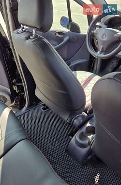 Хэтчбек Mercedes-Benz A-Class 2002 в 