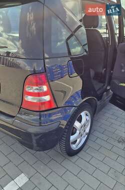 Хэтчбек Mercedes-Benz A-Class 2002 в 
