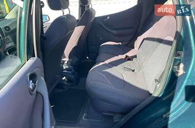 Хэтчбек Mercedes-Benz A-Class 2003 в 