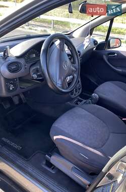 Хэтчбек Mercedes-Benz A-Class 2004 в 