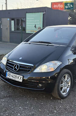 Хэтчбек Mercedes-Benz A-Class 2010 в 