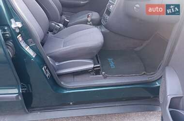Хэтчбек Mercedes-Benz A-Class 2003 в 
