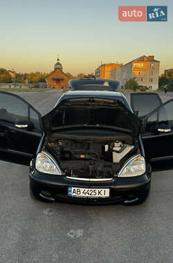 Хэтчбек Mercedes-Benz A-Class 2004 в 
