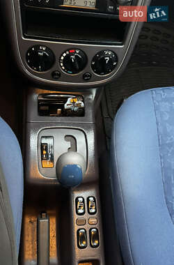 Хэтчбек Mercedes-Benz A-Class 2004 в 