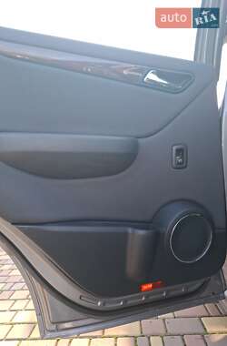 Хэтчбек Mercedes-Benz A-Class 2011 в 