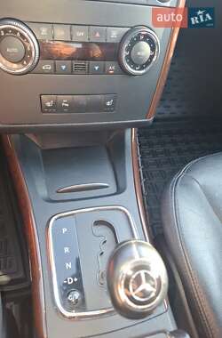 Хэтчбек Mercedes-Benz A-Class 2011 в 