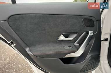 Хэтчбек Mercedes-Benz A-Class 2021 в 