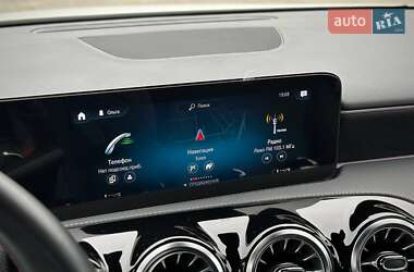 Хэтчбек Mercedes-Benz A-Class 2021 в 