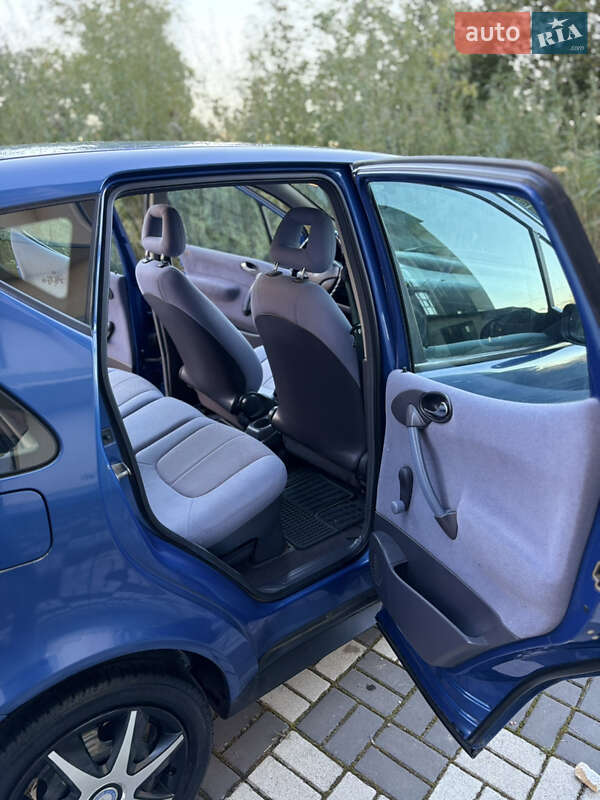 Хэтчбек Mercedes-Benz A-Class 2000 в Буске