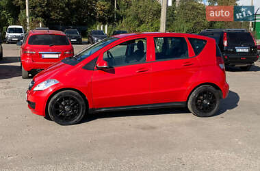 Хэтчбек Mercedes-Benz A-Class 2010 в 