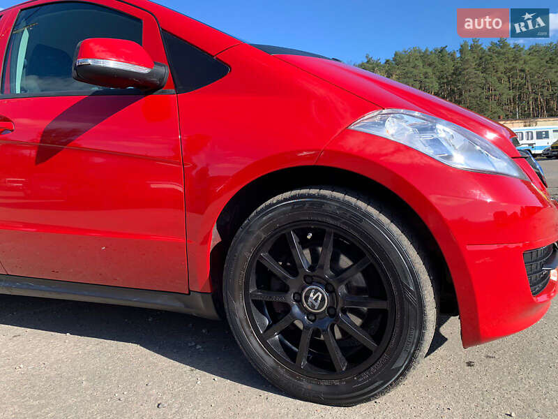 Хэтчбек Mercedes-Benz A-Class 2010 в Киеве фото 10 Хэтчбек Mercedes-Benz A-Class 2010 в Киеве