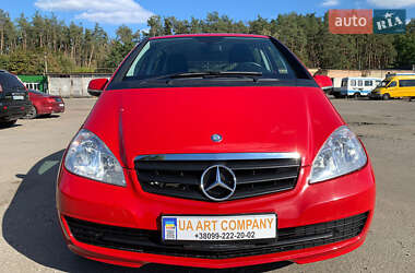 Хэтчбек Mercedes-Benz A-Class 2010 в 