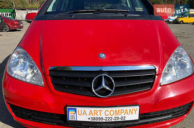 Хэтчбек Mercedes-Benz A-Class 2010 в 