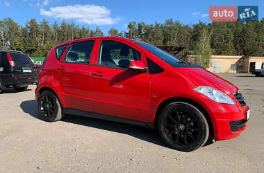 Хэтчбек Mercedes-Benz A-Class 2010 в 