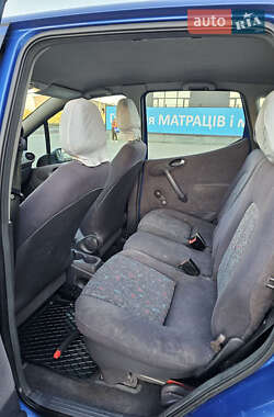 Хэтчбек Mercedes-Benz A-Class 2000 в 
