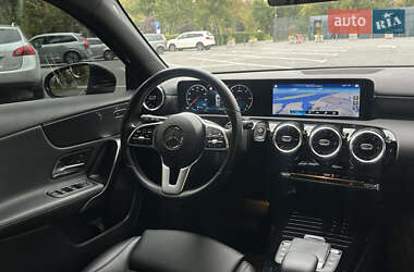 Хэтчбек Mercedes-Benz A-Class 2021 в 