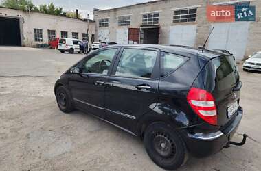 Хэтчбек Mercedes-Benz A-Class 2005 в 