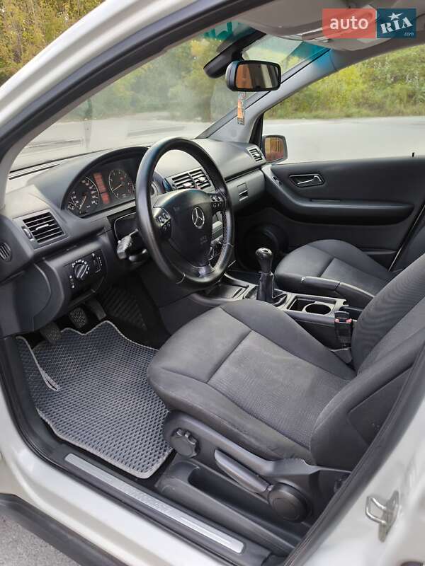 Хэтчбек Mercedes-Benz A-Class 2009 в Днепре