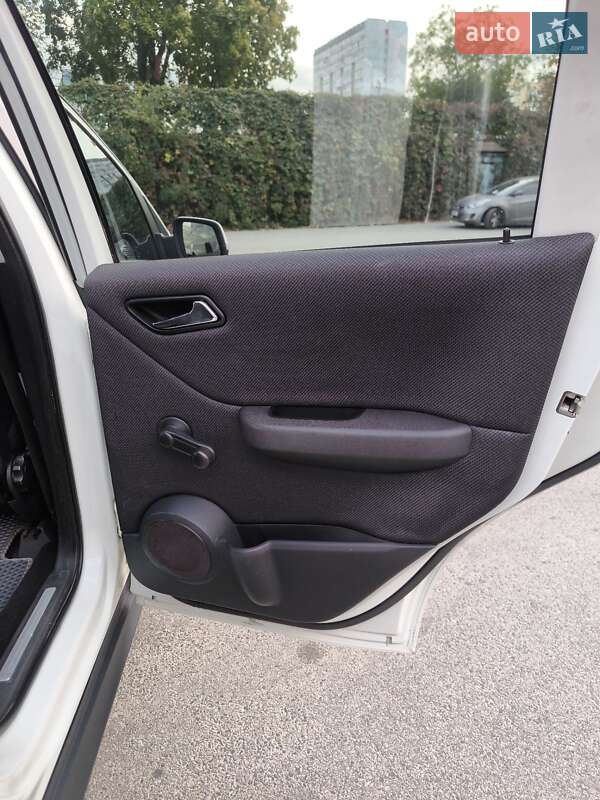 Хэтчбек Mercedes-Benz A-Class 2009 в Днепре
