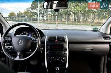 Хэтчбек Mercedes-Benz A-Class 2006 в 