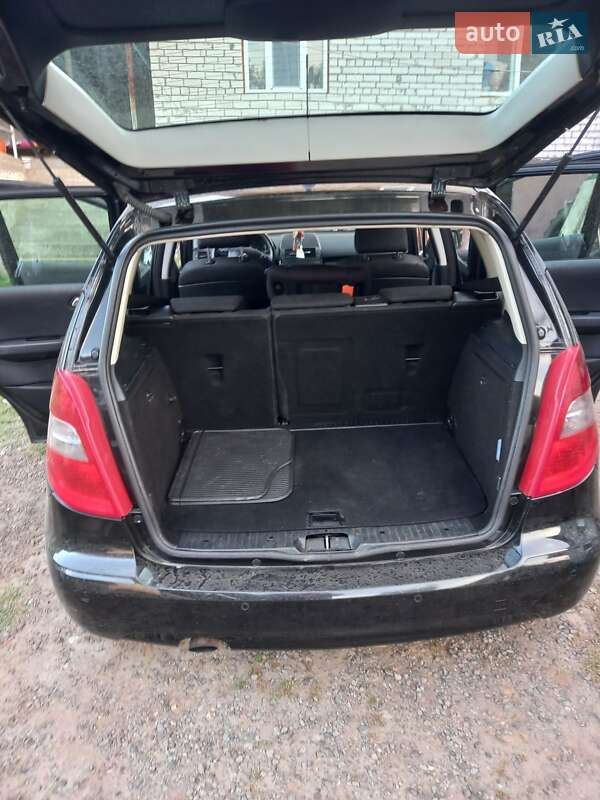 Хэтчбек Mercedes-Benz A-Class 2009 в Обухове фото 7 Хэтчбек Mercedes-Benz A-Class 2009 в Обухове