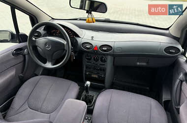Хэтчбек Mercedes-Benz A-Class 2000 в 