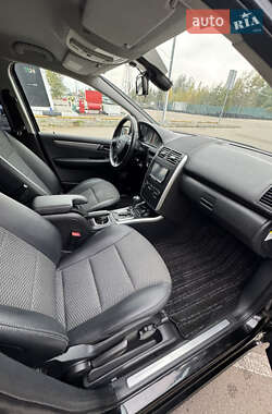 Хэтчбек Mercedes-Benz A-Class 2010 в 