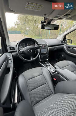 Хэтчбек Mercedes-Benz A-Class 2010 в 