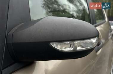 Хэтчбек Mercedes-Benz A-Class 2006 в  фото 12 Хэтчбек Mercedes-Benz A-Class 2006 в