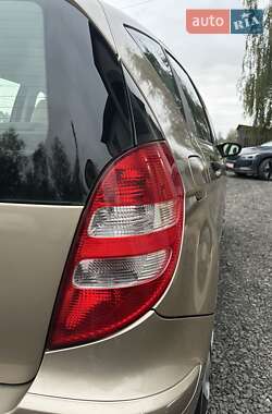 Хэтчбек Mercedes-Benz A-Class 2006 в  фото 10 Хэтчбек Mercedes-Benz A-Class 2006 в
