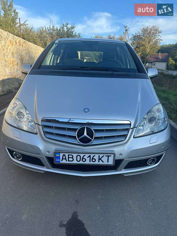 Хэтчбек Mercedes-Benz A-Class 2008 в 
