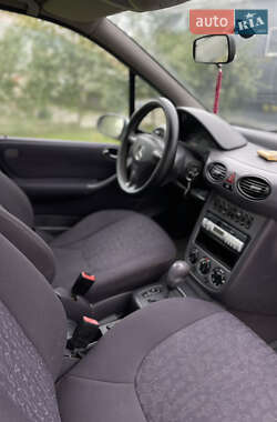 Хэтчбек Mercedes-Benz A-Class 2001 в 