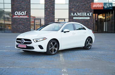 Седан Mercedes-Benz A-Class 2018 в Сторожинці