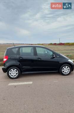 Хетчбек Mercedes-Benz A-Class 2010 в 