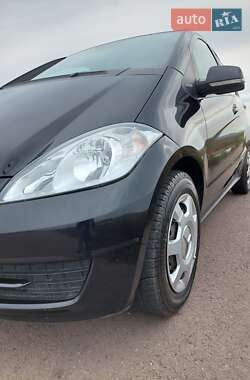 Хетчбек Mercedes-Benz A-Class 2010 в 