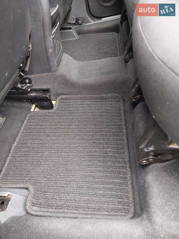 Хэтчбек Mercedes-Benz A-Class 2010 в Ахтырке фото 35 Хэтчбек Mercedes-Benz A-Class 2010 в Ахтырке