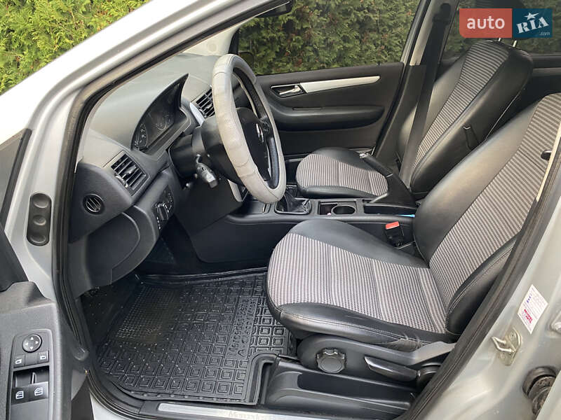 Хэтчбек Mercedes-Benz A-Class 2006 в Луцке