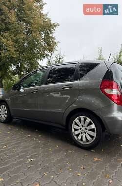 Хэтчбек Mercedes-Benz A-Class 2010 в 
