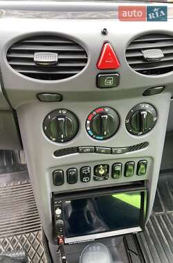 Хэтчбек Mercedes-Benz A-Class 1998 в 