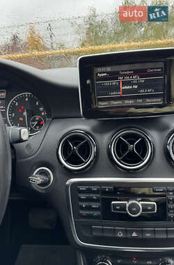 Хэтчбек Mercedes-Benz A-Class 2013 в 
