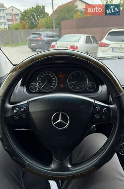 Хэтчбек Mercedes-Benz A-Class 2005 в  фото 25 Хэтчбек Mercedes-Benz A-Class 2005 в